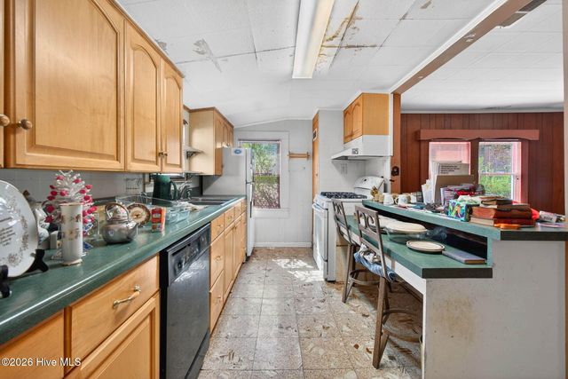 5600 Ocean Highway E, Winnabow, NC 28479