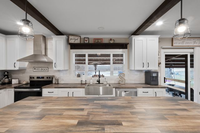 1012 County Road 1180, Decatur, TX 76234