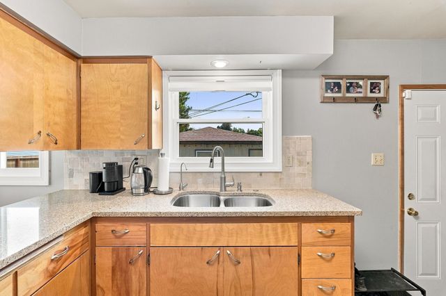 6504 N Wall St, Spokane, WA 99208