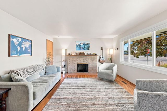 6504 N Wall St, Spokane, WA 99208