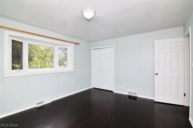 4949 Emmet Road, Lyndhurst, OH 44124