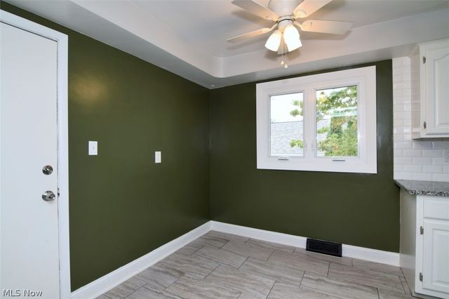 4949 Emmet Road, Lyndhurst, OH 44124