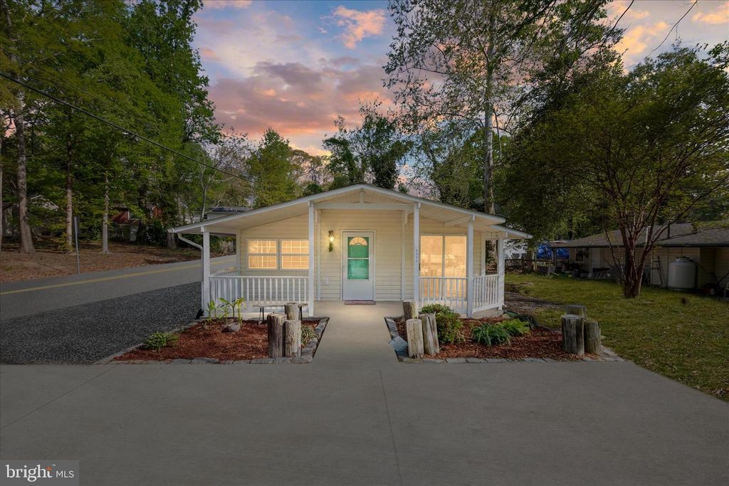 Image 1 of property listing at 8312 PINE BLVD, Lusby, MD 20657