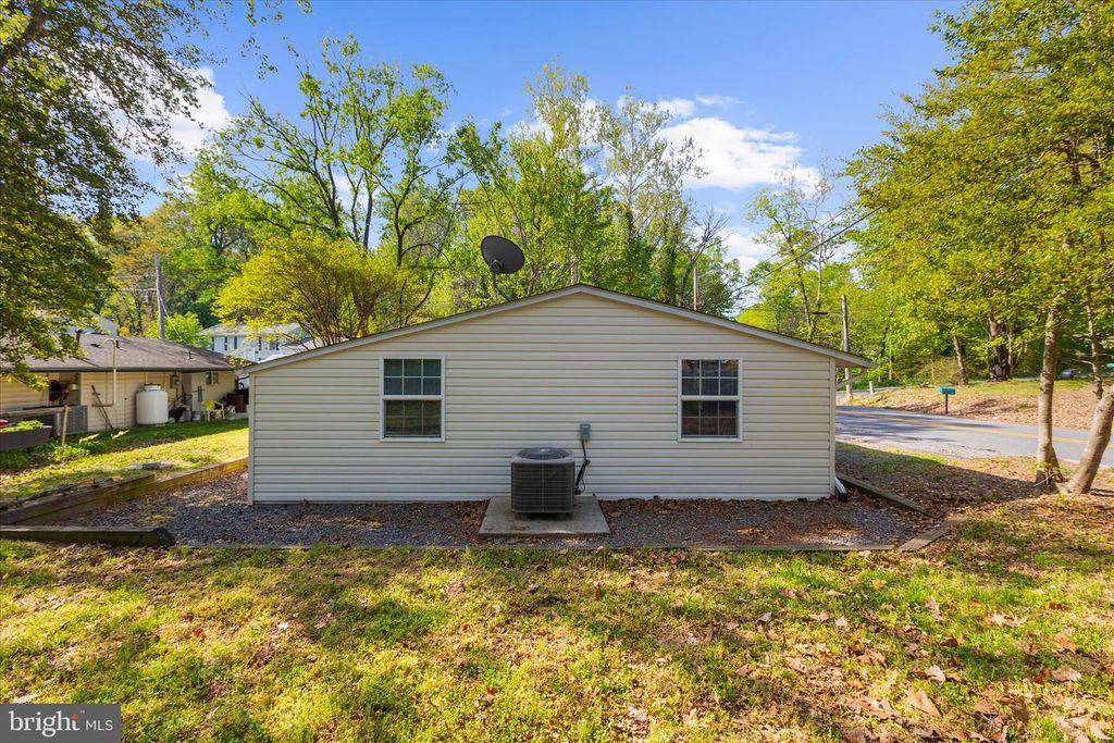 Image 29 of property listing at 8312 PINE BLVD, Lusby, MD 20657