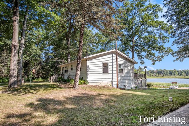 11145 S Holland Road, Fairplain Twp, MI 48834