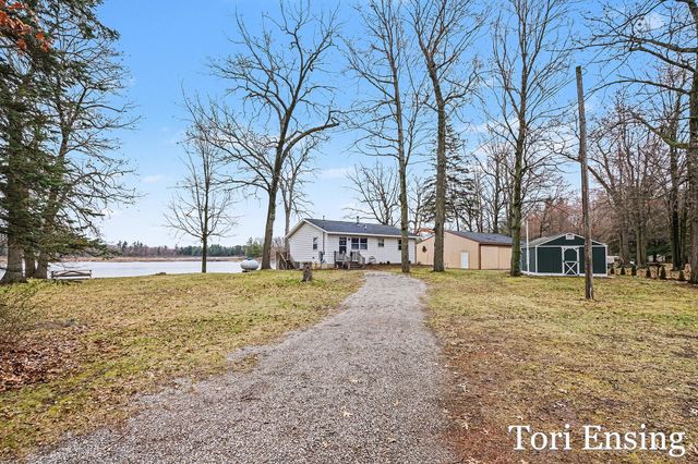 11145 S Holland Road, Fairplain Twp, MI 48834