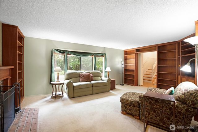 4320 Palomino Drive NE, Bainbridge Island, WA 98110