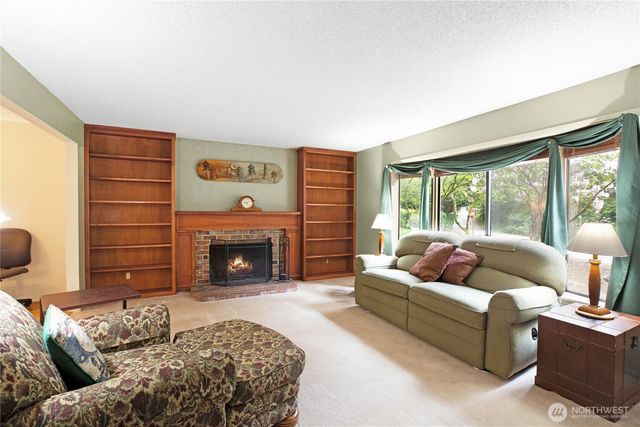 4320 Palomino Drive NE, Bainbridge Island, WA 98110