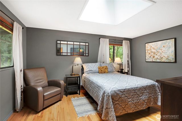 4320 Palomino Drive NE, Bainbridge Island, WA 98110