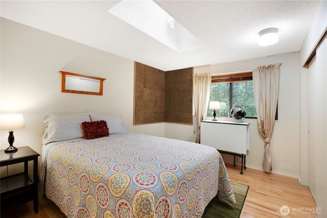 4320 Palomino Drive NE, Bainbridge Island, WA 98110