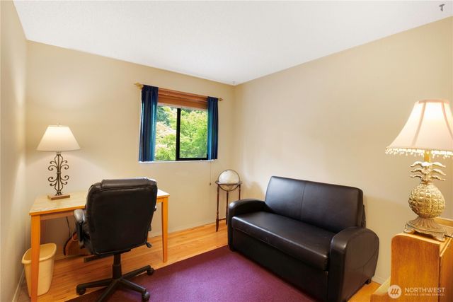 4320 Palomino Drive NE, Bainbridge Island, WA 98110