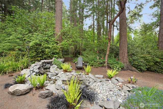 4320 Palomino Drive NE, Bainbridge Island, WA 98110