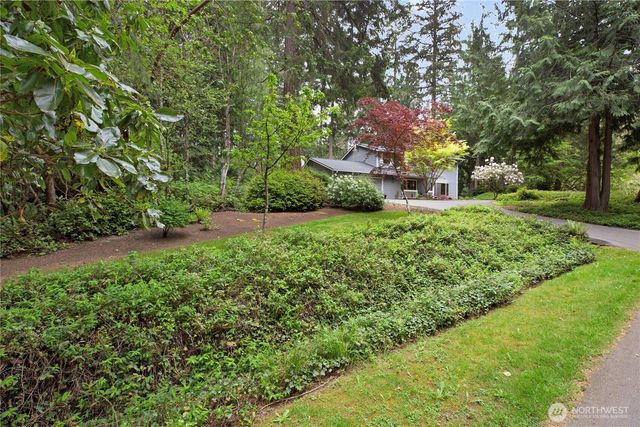 4320 Palomino Drive NE, Bainbridge Island, WA 98110