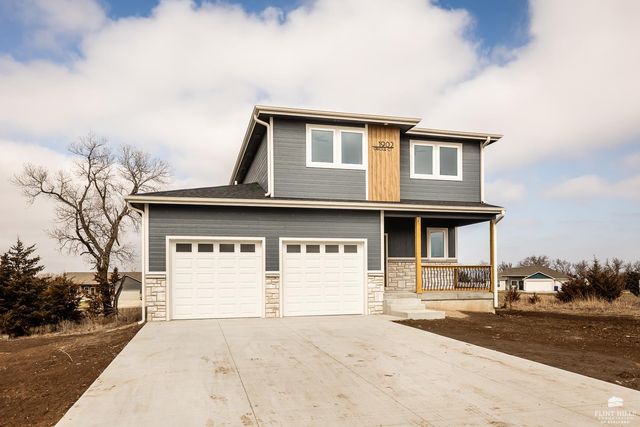 1902 Oriole Court, Junction City, KS 66441