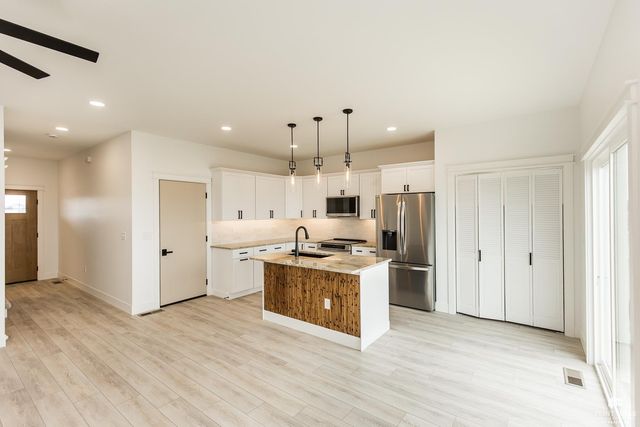 1902 Oriole Court, Junction City, KS 66441