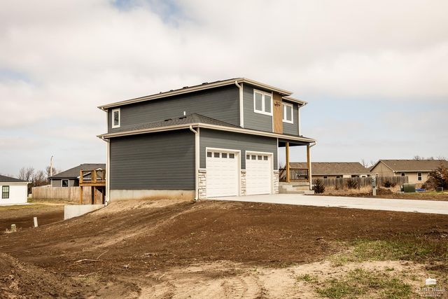 1902 Oriole Court, Junction City, KS 66441