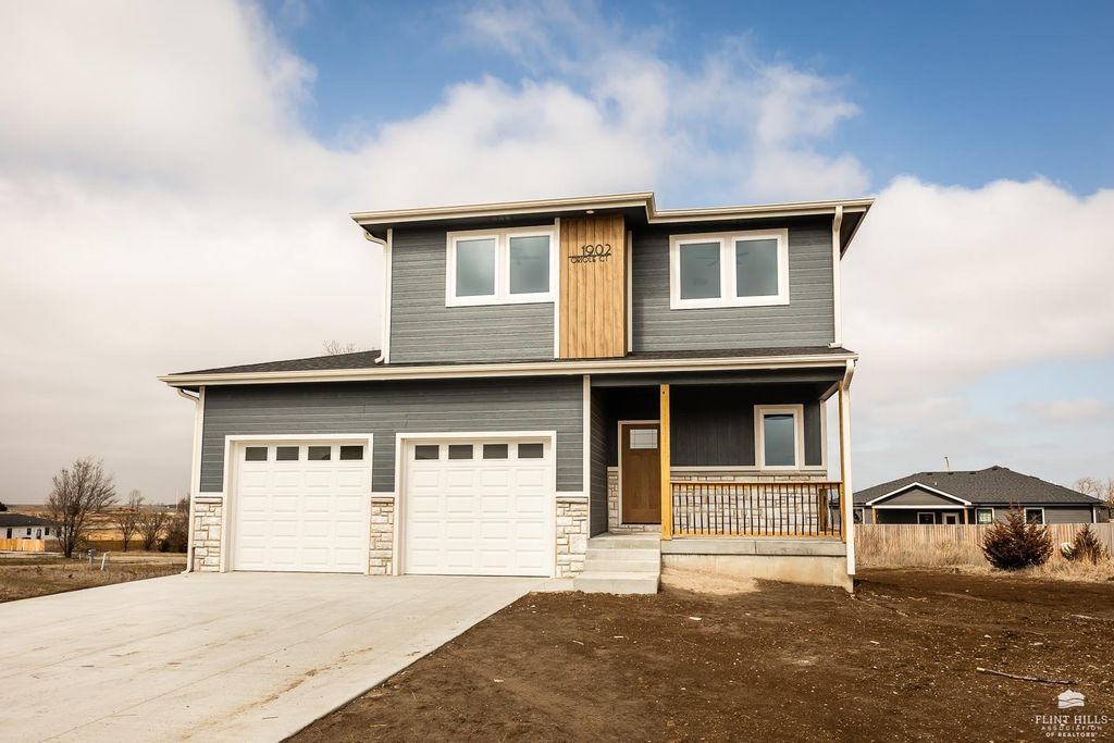 1902 Oriole Court, Junction City, KS 66441