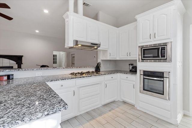 7809 Hightower Drive, North Richland Hills, TX 76182