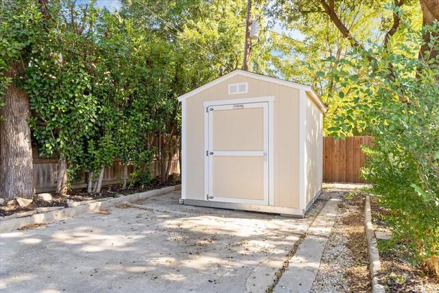 7809 Hightower Drive, North Richland Hills, TX 76182