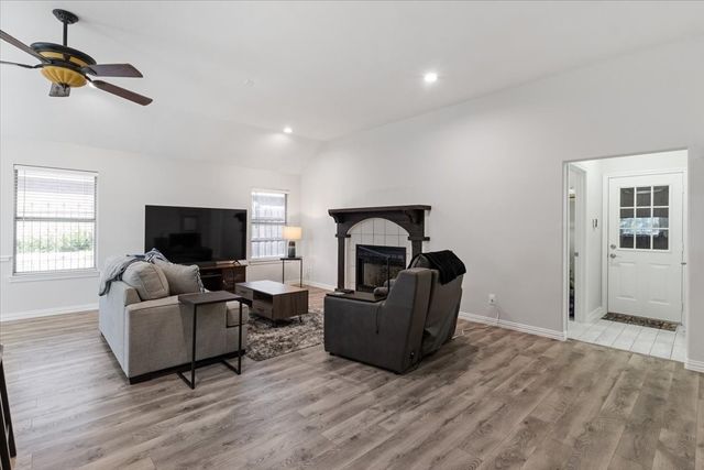 7809 Hightower Drive, North Richland Hills, TX 76182