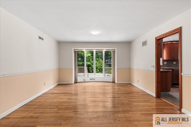 15 Moraine Road, Edison, NJ 08820