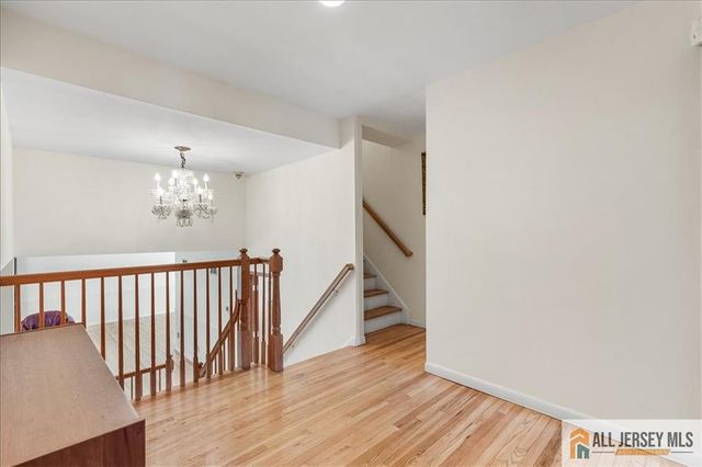 15 Moraine Road, Edison, NJ 08820
