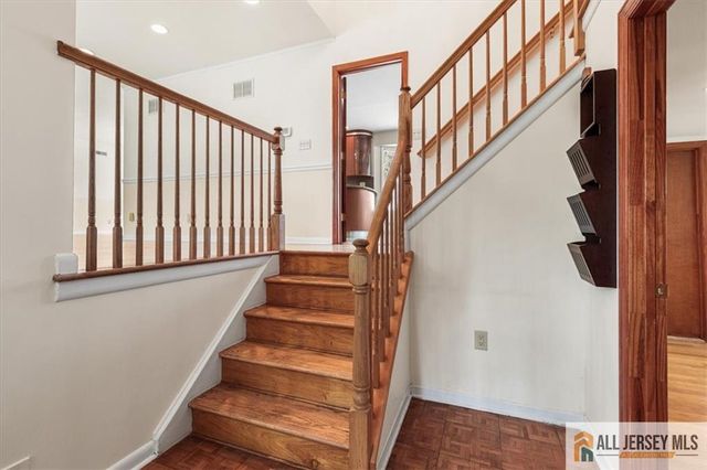 15 Moraine Road, Edison, NJ 08820