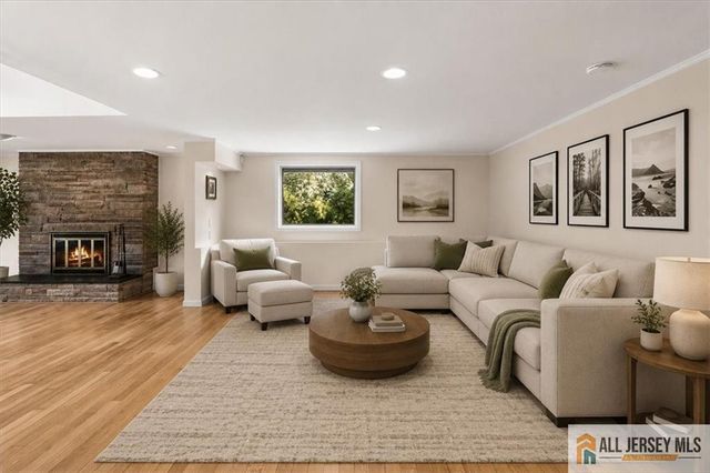 15 Moraine Road, Edison, NJ 08820