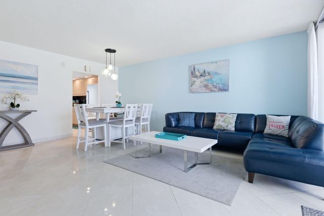 1057 Hillsboro 214, Hillsboro Beach, FL 33062