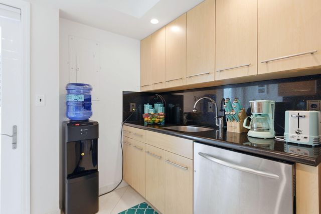 1057 Hillsboro 214, Hillsboro Beach, FL 33062