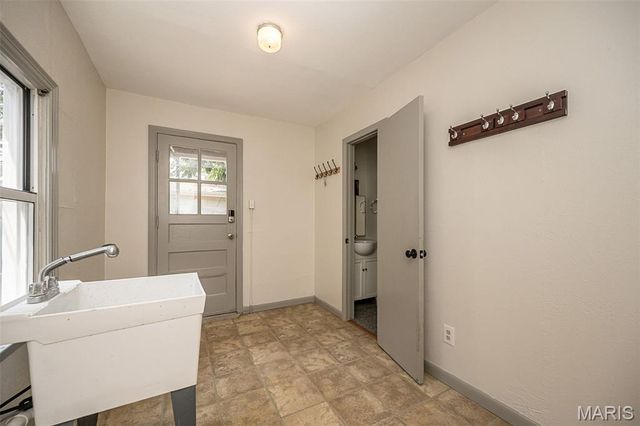 6261 Reber Place, St Louis, MO 63139