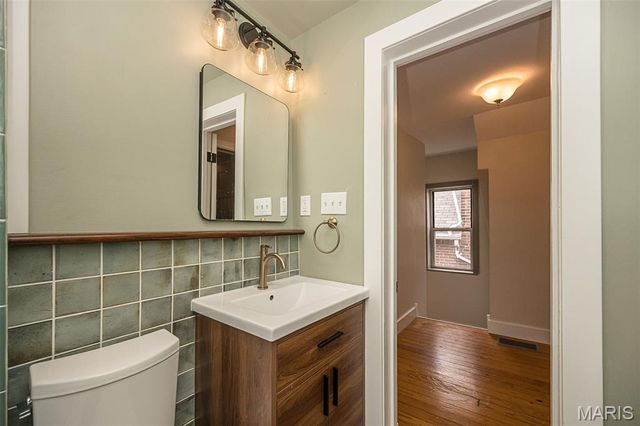 6261 Reber Place, St Louis, MO 63139