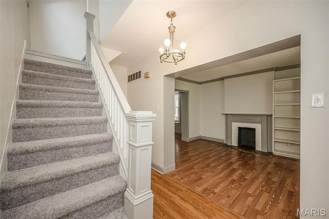 6261 Reber Place, St Louis, MO 63139