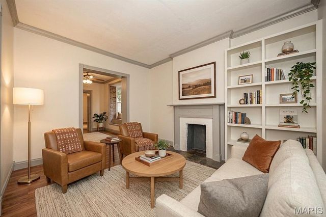 6261 Reber Place, St Louis, MO 63139