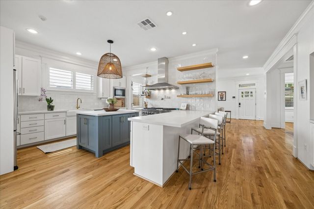 215 E 26th Street, Houston, TX 77008