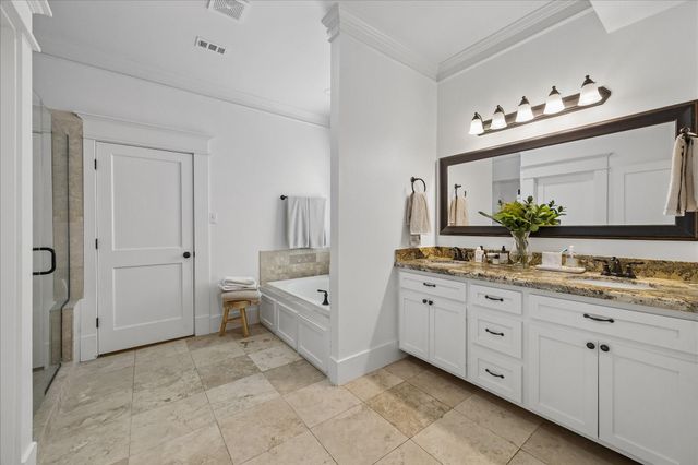 215 E 26th Street, Houston, TX 77008