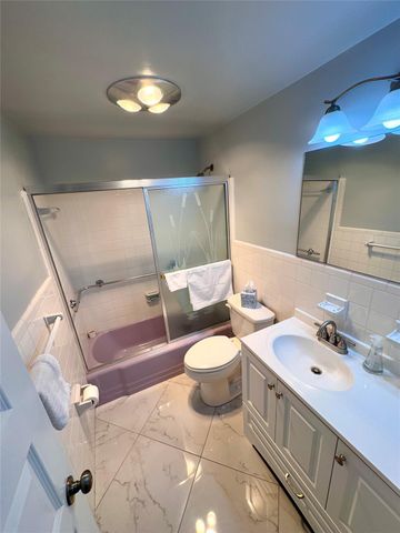 2151 NE 42nd Ct 237, Lighthouse Point, FL 33064