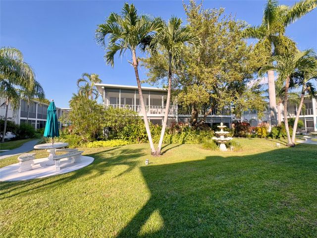 2151 NE 42nd Ct 237, Lighthouse Point, FL 33064