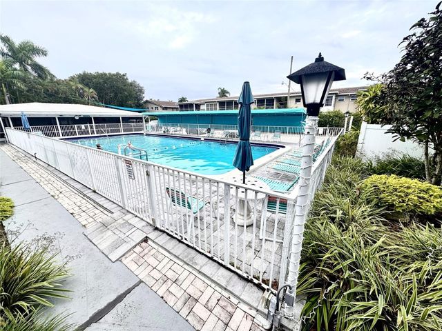 2151 NE 42nd Court 237, Lighthouse Point, FL 33064