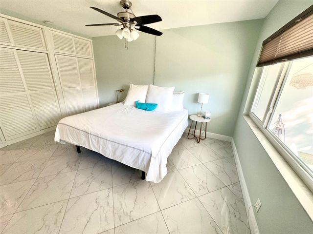 2151 NE 42nd Ct 237, Lighthouse Point, FL 33064