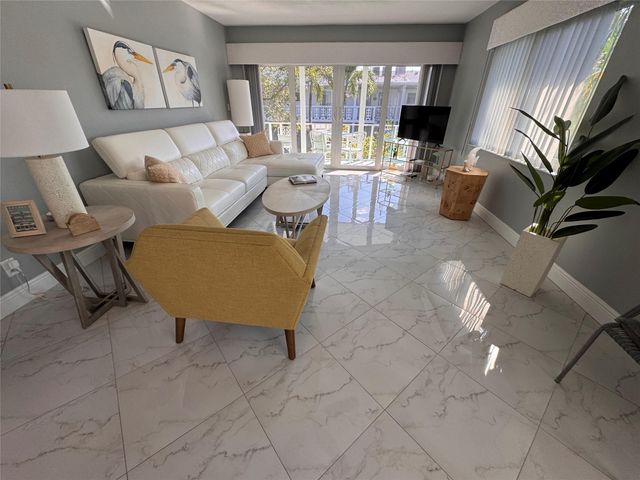 2151 NE 42nd Ct 237, Lighthouse Point, FL 33064