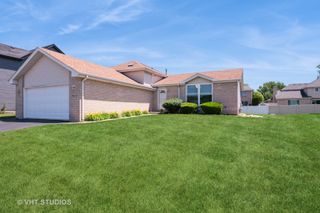 18133 Brittany Lane, Lansing, IL 60438
