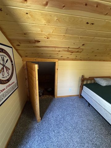 7584 Railroad Grade, Gladwin, MI 48624