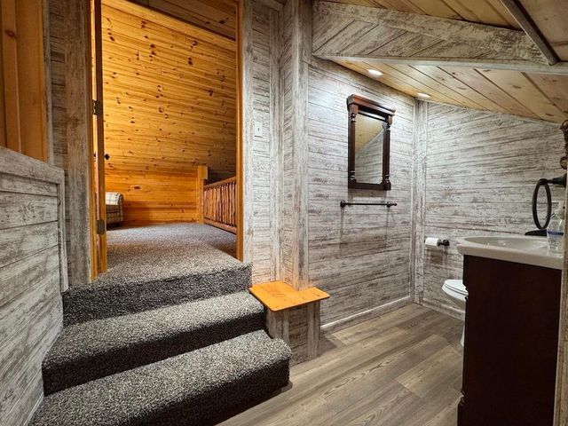 7584 Railroad Grade, Gladwin, MI 48624