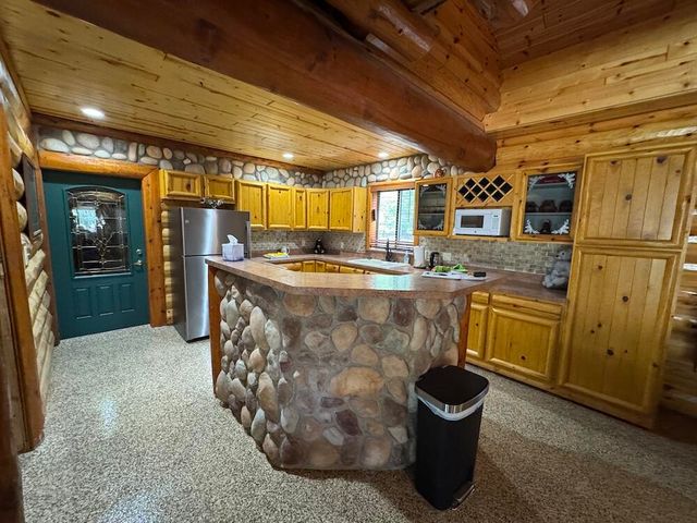 7584 Railroad Grade, Gladwin, MI 48624