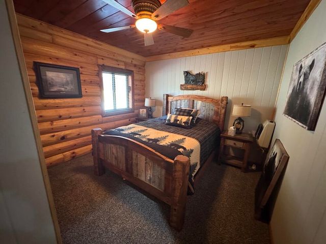 7584 Railroad Grade, Gladwin, MI 48624