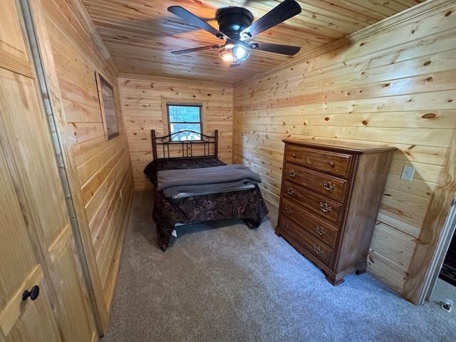7584 Railroad Grade, Gladwin, MI 48624
