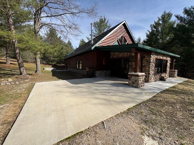 7584 Railroad Grade, Gladwin, MI 48624
