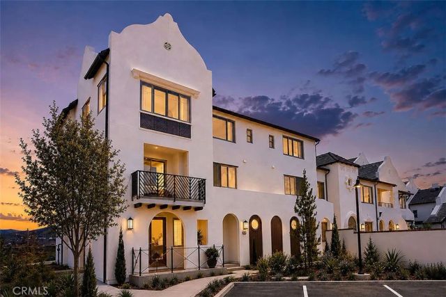 921 Estrella Road, San Marcos, CA 92078