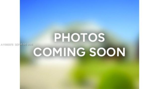 1055 NE 144th St, North Miami, FL 33161